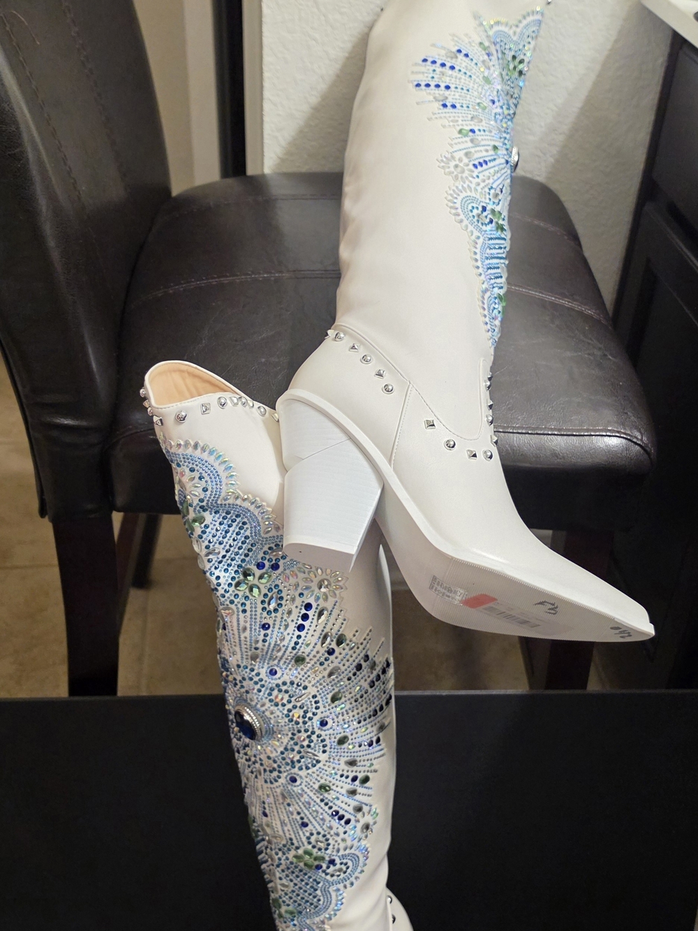 NWT Azalea Wang Axellevwhite Blue Embellished Boots Size 11m. - Picture 5 of 7